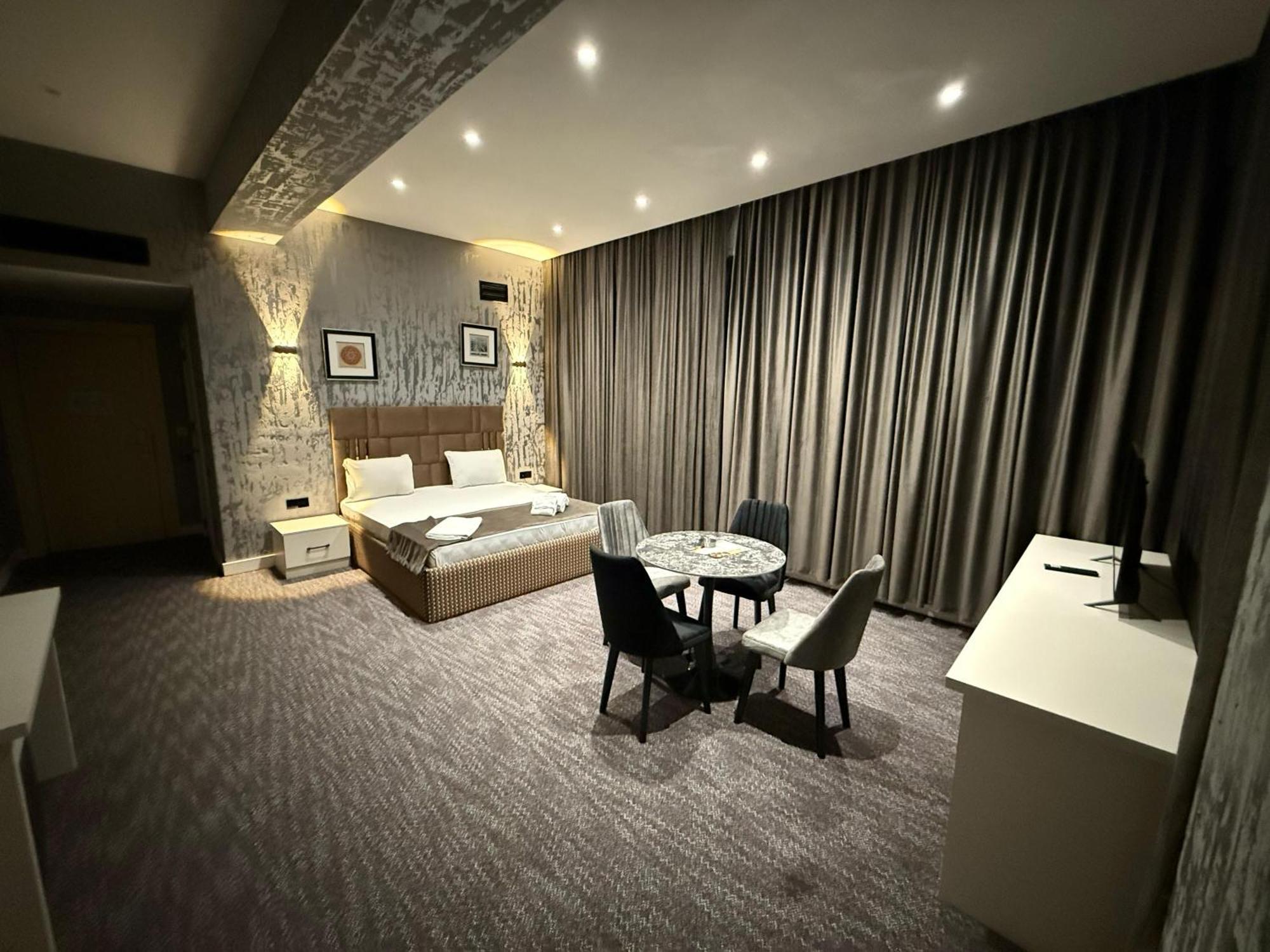 Black Mont Inn Hotel باكو المظهر الخارجي الصورة
